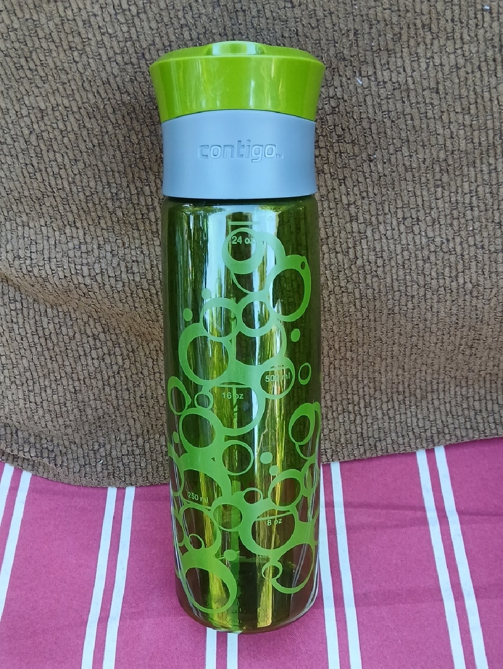 Contigo Green Bubble Water Bottle with Light Gray Collar
